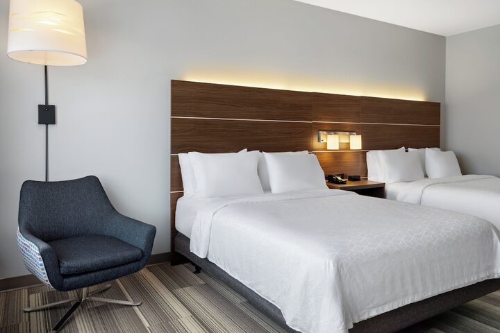 Holiday Inn Express & Suites Madison West - Middleton by IHG