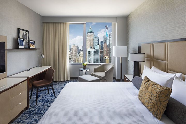 Room 47 of 118