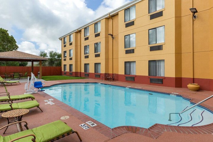Pool 6 of 59