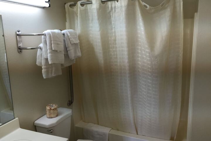 Room 108 of 154