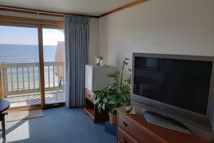 Algoma Beach Motel