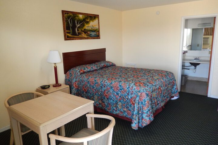Room 16 of 24