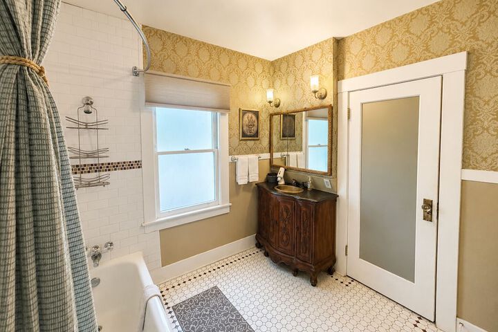 Glen Morey Country House B & B Inn