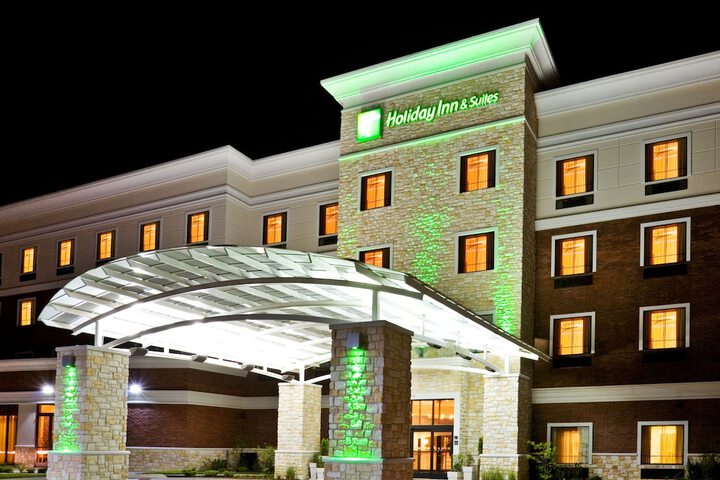 Hotel 6 of 51