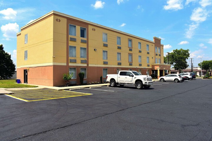 Hotel 6 of 36