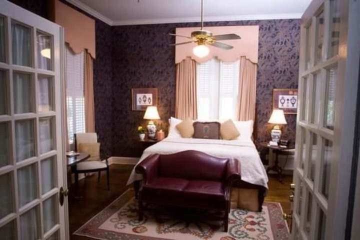 Room 26 of 74
