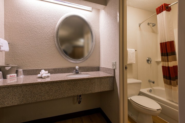 Room 12 of 26