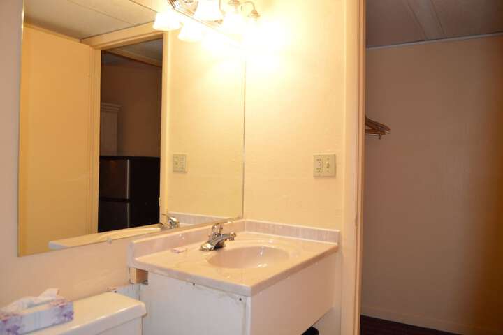 Travelers Inn