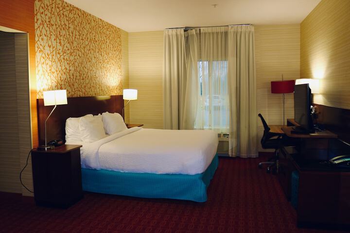 Room 6 of 20