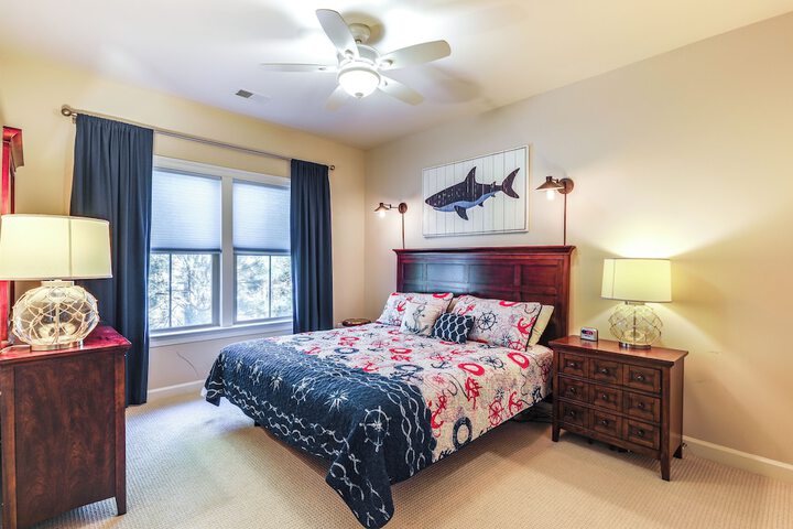Swim Hike & Chill: Spacious Ocean View Townhome!