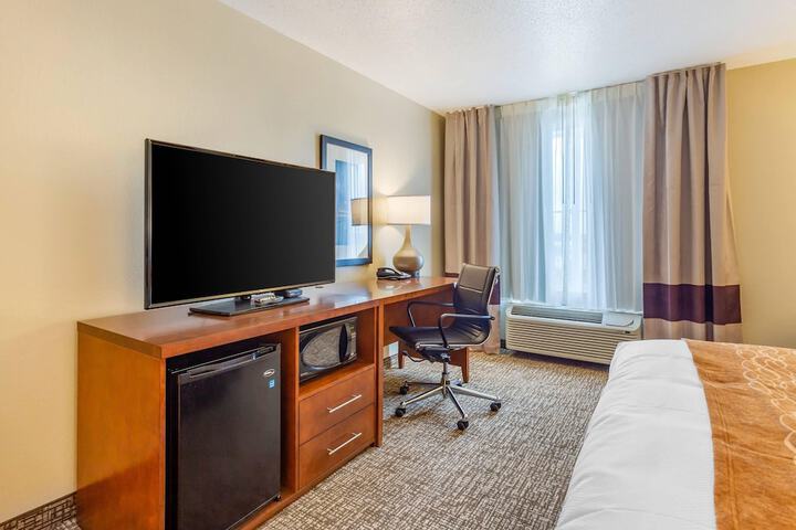Comfort Inn DeKalb - University Area
