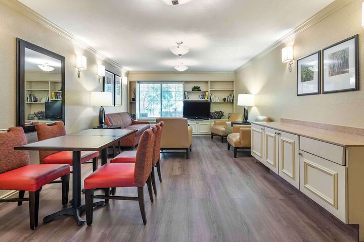 Extended Stay America Suites Newark Woodbridge