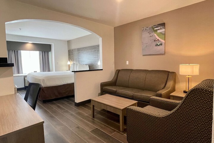 Room 10 of 15