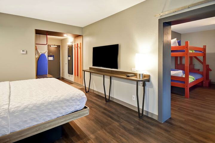 Room 14 of 43