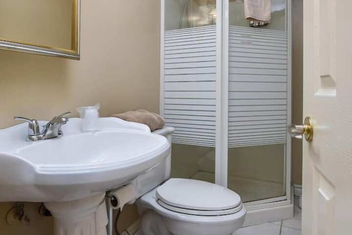 The Noble Suites