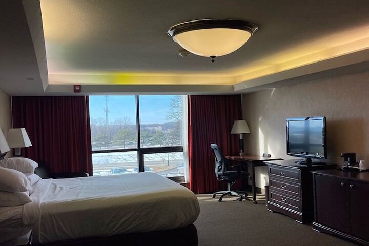 Room 13 of 28