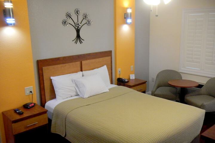 Room 14 of 27