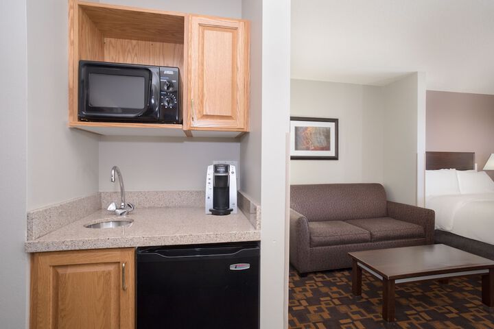 Holiday Inn Express & Suites Yankton by IHG