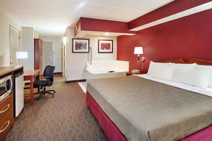 Room 10 of 15