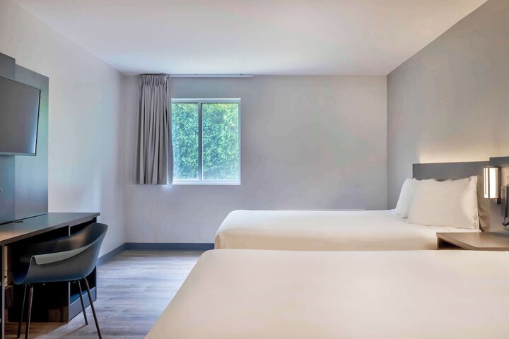 Room 15 of 26