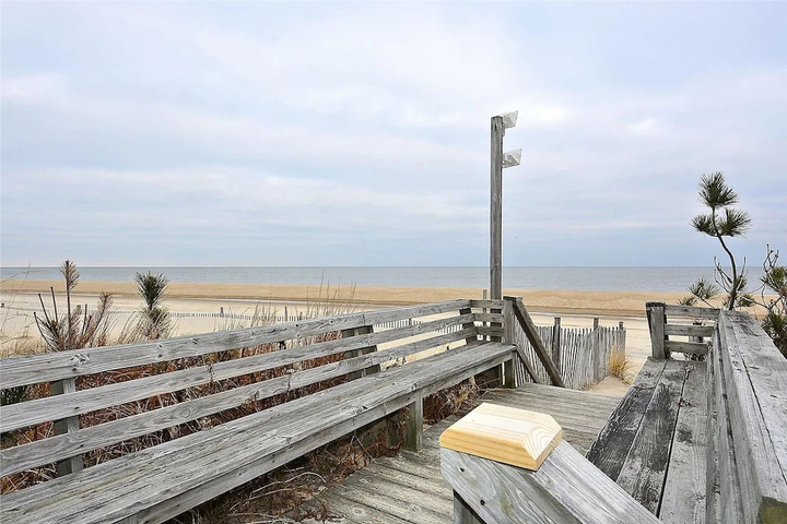 12 Seaside Villas N. Fenwick by Long & Foster