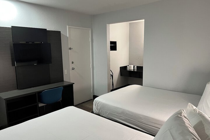 Room 26 of 35