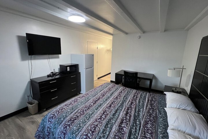 Economy Inn