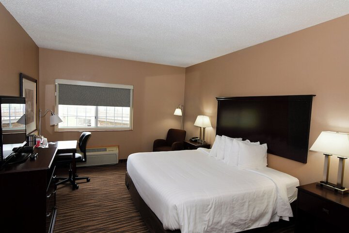 Room 16 of 118