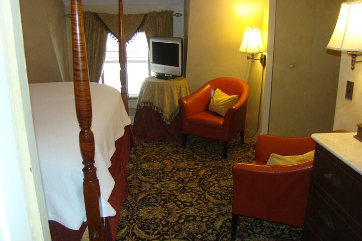 Room 22 of 84