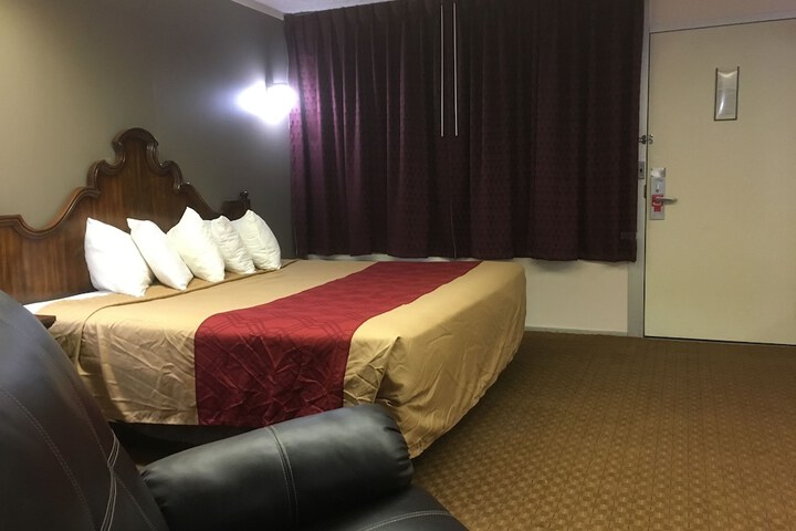 Room 7 of 39