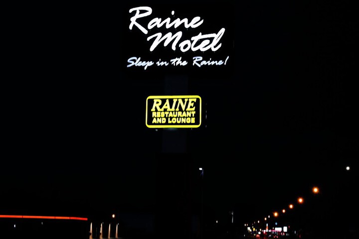Raine Motel