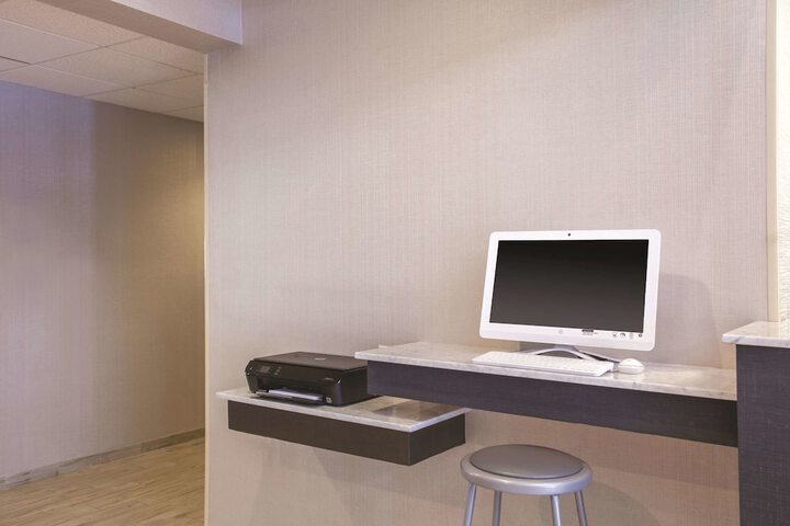 Business Center 27 of 27