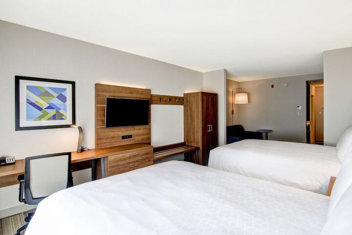 Room 40 of 69