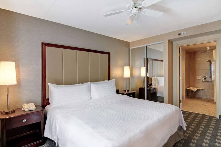 Homewood Suites by Hilton Toronto Oakville