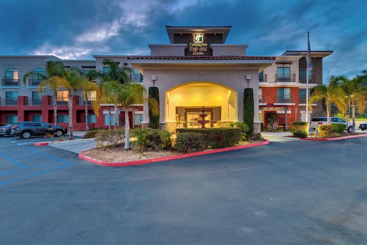Hotel 8 of 37