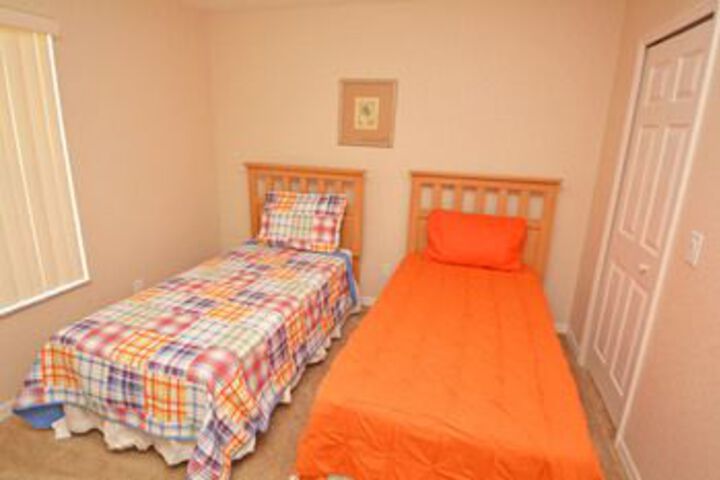 Orlando Sweet Vacation Home 4 Br Villa by RedAwning