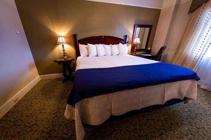 The Hotel Paisano