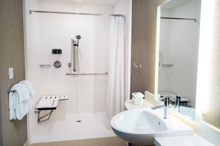 Room 14 of 25