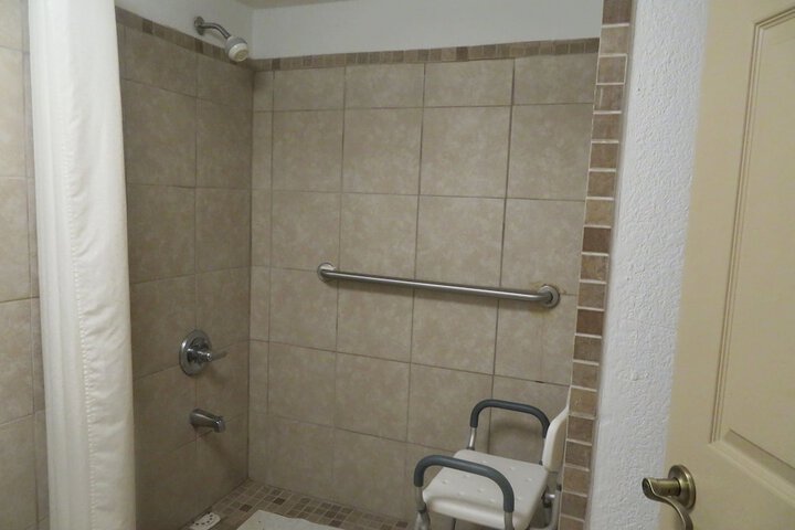 Room 13 of 80
