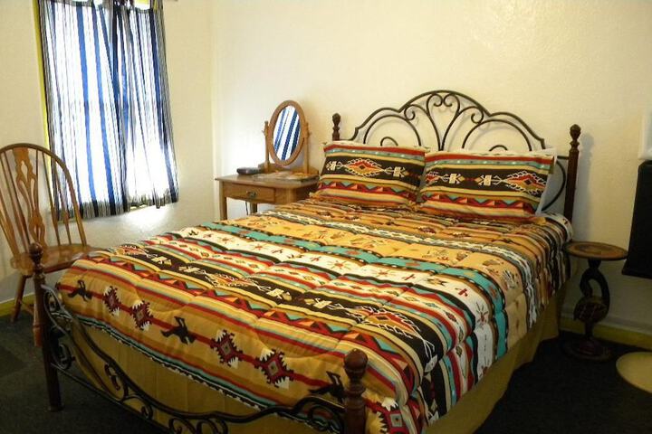 Room 4 of 12