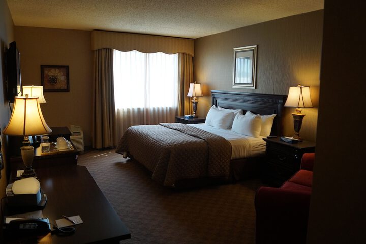 Room 13 of 42