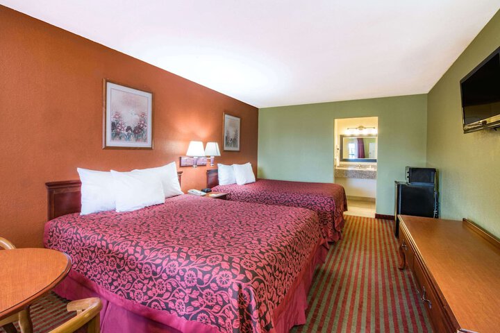 Room 15 of 17