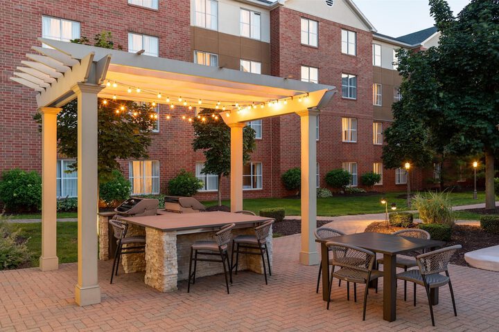 Homewood Suites by Hilton Detroit-Troy