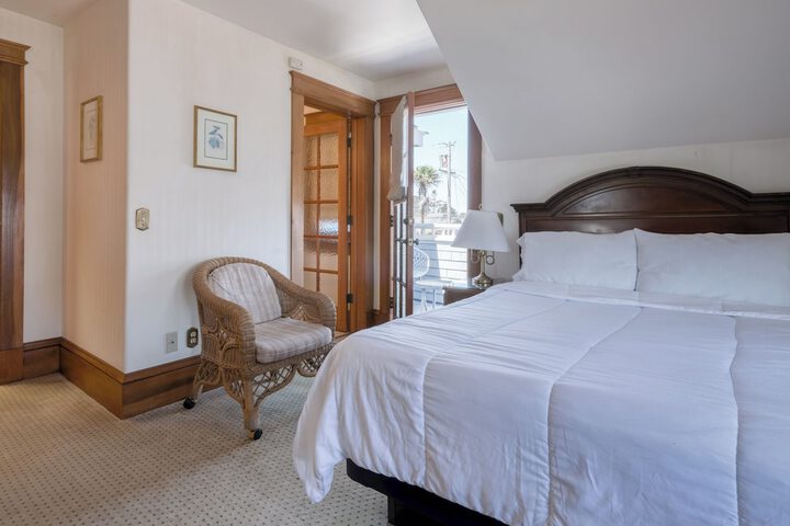 Pacific Grove Inn