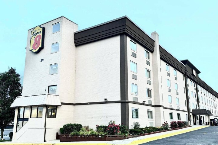 Hotel 6 of 41