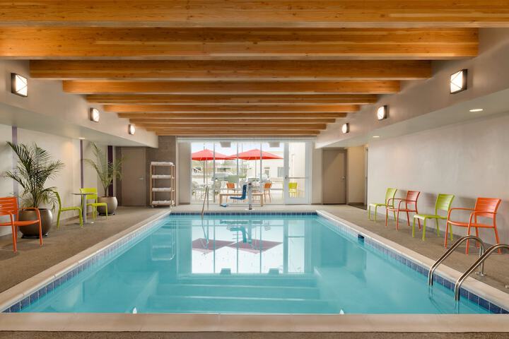 Home2 Suites by Hilton Cleveland Beachwood