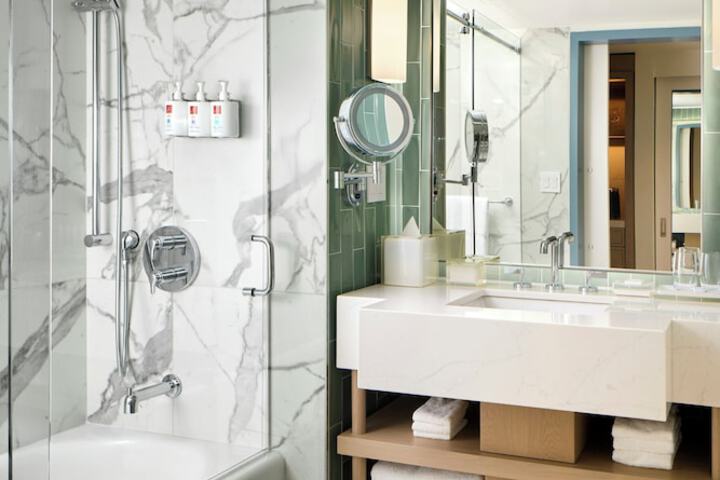 Loews Miami Beach Hotel – South Beach
