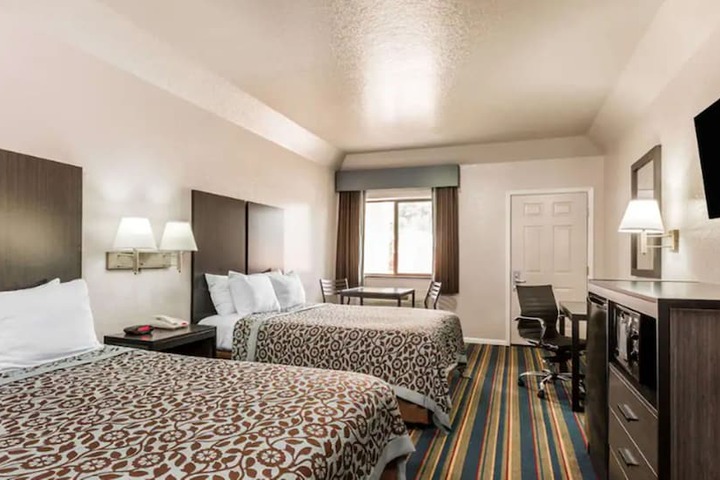 Room 14 of 16