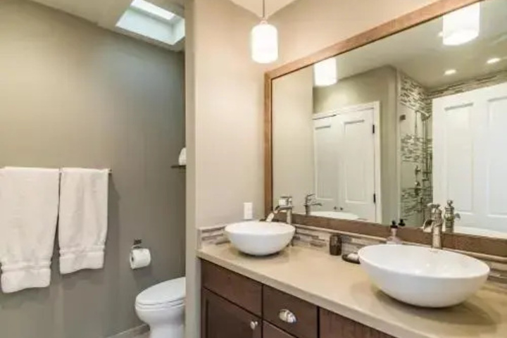 300 W Lake Blvd Condo Unit 43