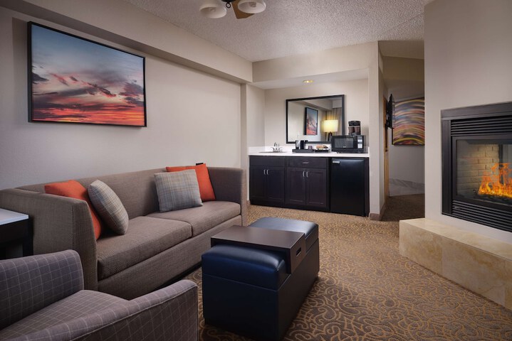 Embassy Suites by Hilton Tucson East